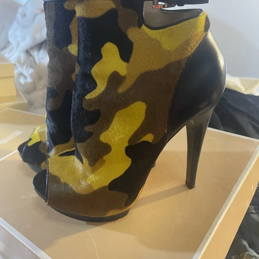 Michael Kors Yellow and Black Camouflage Peep-Toe Zip Ankle Booties - Picture 3 of 3